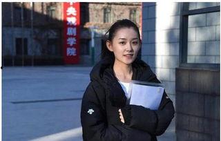 蒋依依素颜照生活照,真实展现青春活力